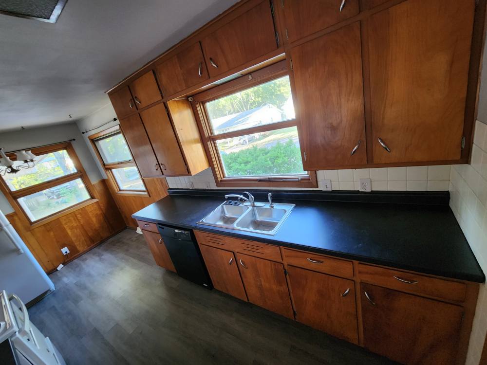 411 E Washington St Windsor MO 2.jpg